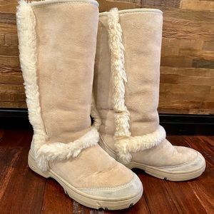 Uggs *ONLY WORN ONCE*